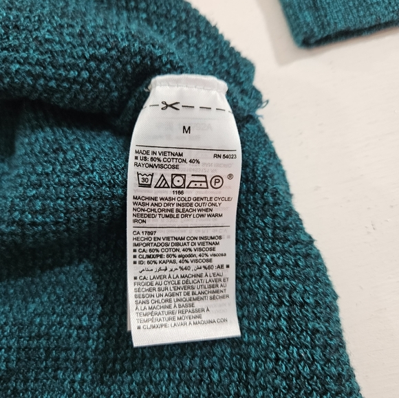 Old Navy green v-neck high-low sweater women's size medium - Picture 7 of 7